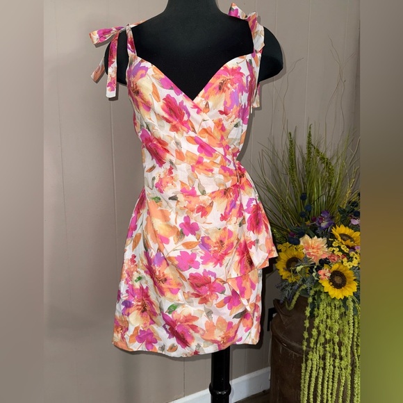 Sofia The Label • Marni Mini Dress - Picture 5 of 16